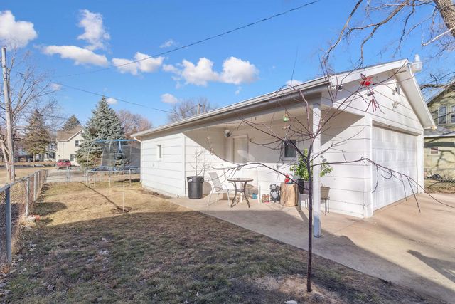 1421 Mulberry St Street, Waterloo, IA 50703