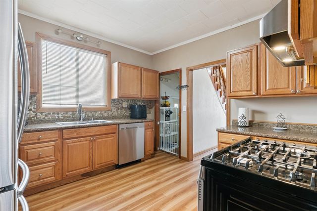 1421 Mulberry St Street, Waterloo, IA 50703