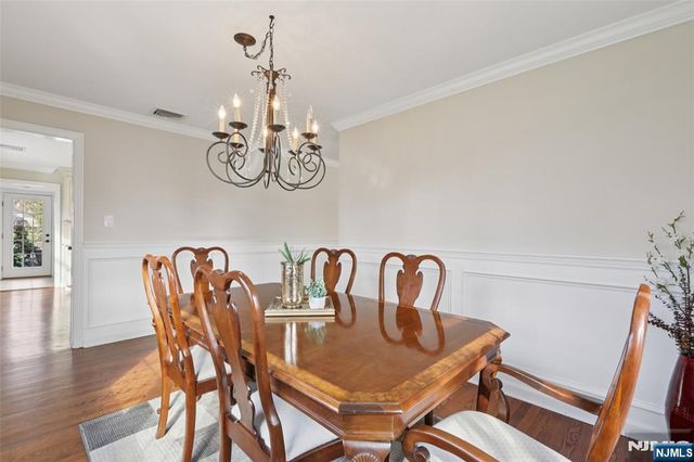 395 Frances Place, Wyckoff, NJ 07481