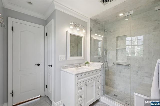 395 Frances Place, Wyckoff, NJ 07481