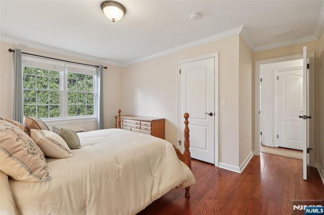 395 Frances Place, Wyckoff, NJ 07481