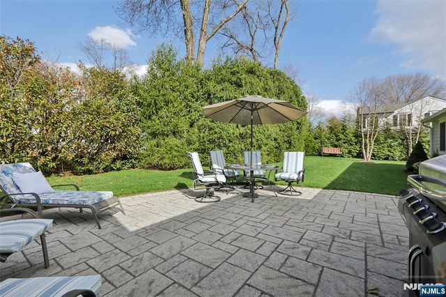 395 Frances Place, Wyckoff, NJ 07481