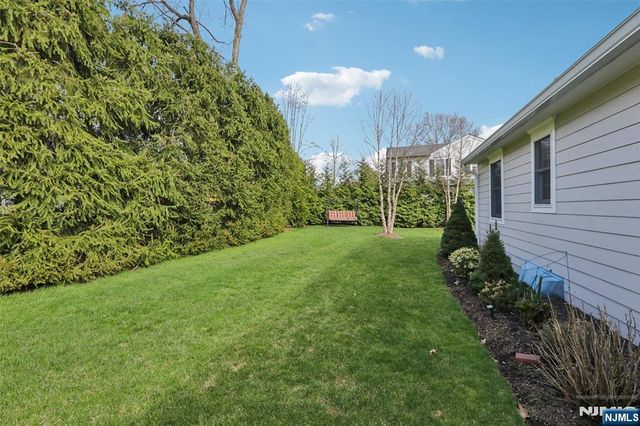 395 Frances Place, Wyckoff, NJ 07481