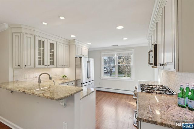 395 Frances Place, Wyckoff, NJ 07481