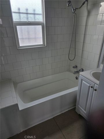 1527 E 92nd, Los Angeles, CA 90002