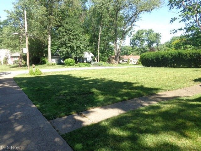 4455 Root Road, North Olmsted, OH 44070