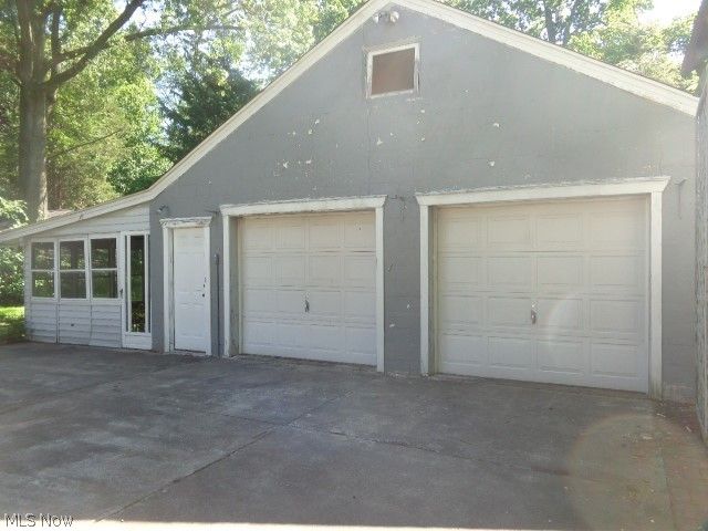 4455 Root Road, North Olmsted, OH 44070