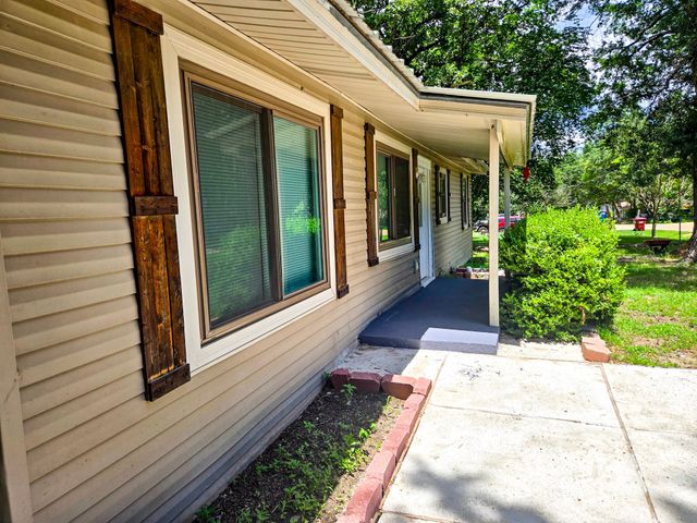 1155 Clay Street, Canton, TX 75103