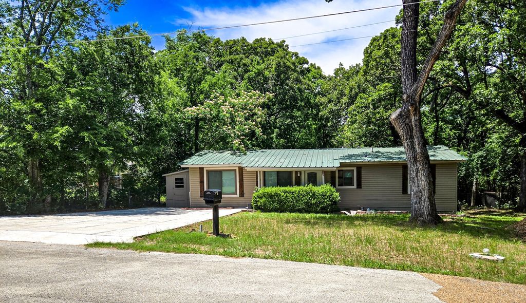 1155 Clay Street, Canton, TX 75103