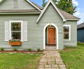 622 W Owing Street, Denison, TX 75020
