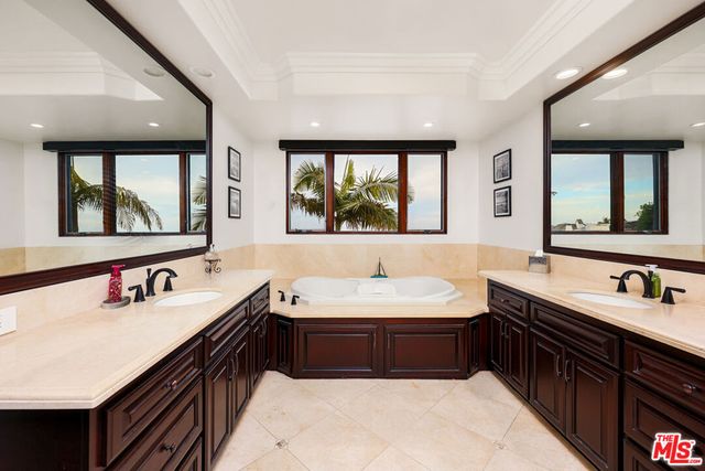 740 Bolsana Drive, Laguna Beach, CA 92651