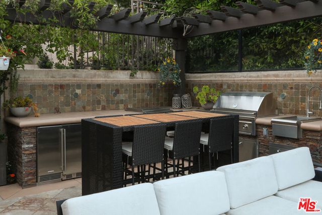 740 Bolsana Drive, Laguna Beach, CA 92651