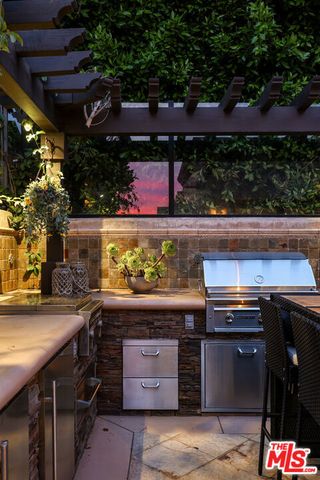 740 Bolsana Drive, Laguna Beach, CA 92651