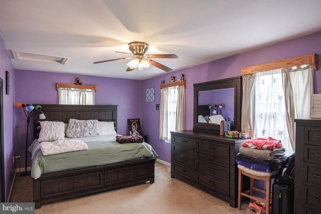 16903 CAVALRY DR, Williamsport, MD 21795