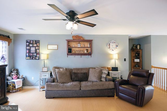 16903 CAVALRY DR, Williamsport, MD 21795