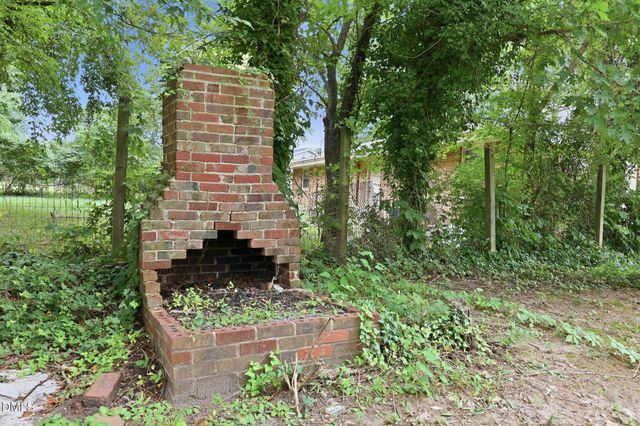 1536 N King Charles Road, Raleigh, NC 27610