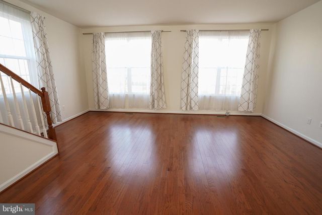 7810 QUIDDITCH LN, Elkridge, MD 21075