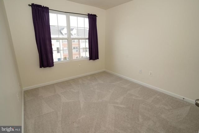 7810 QUIDDITCH LN, Elkridge, MD 21075