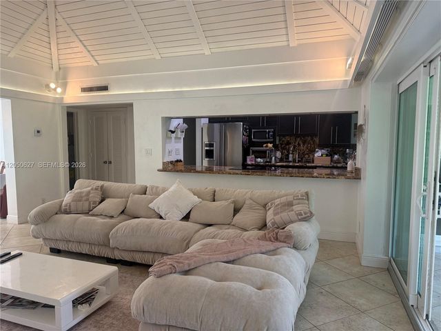 4708 Bayberry Ln, Tamarac, FL 33319