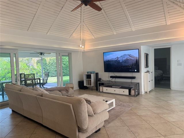 4708 Bayberry Ln, Tamarac, FL 33319