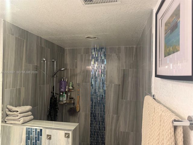 4708 Bayberry Ln, Tamarac, FL 33319