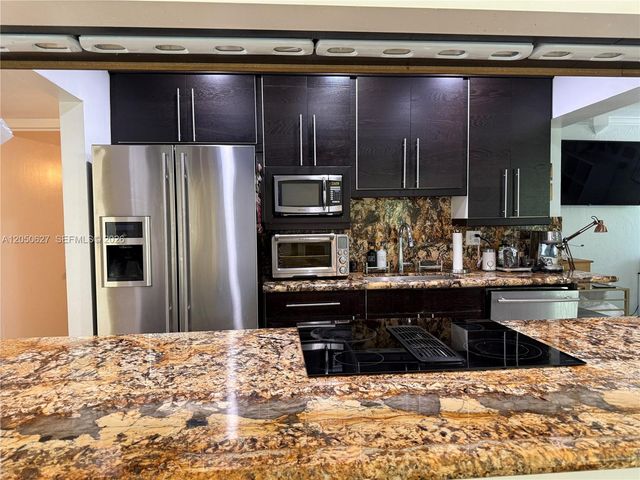 4708 Bayberry Ln, Tamarac, FL 33319