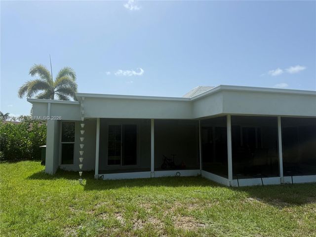 4708 Bayberry Ln, Tamarac, FL 33319