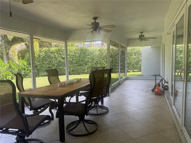 4708 Bayberry Ln, Tamarac, FL 33319