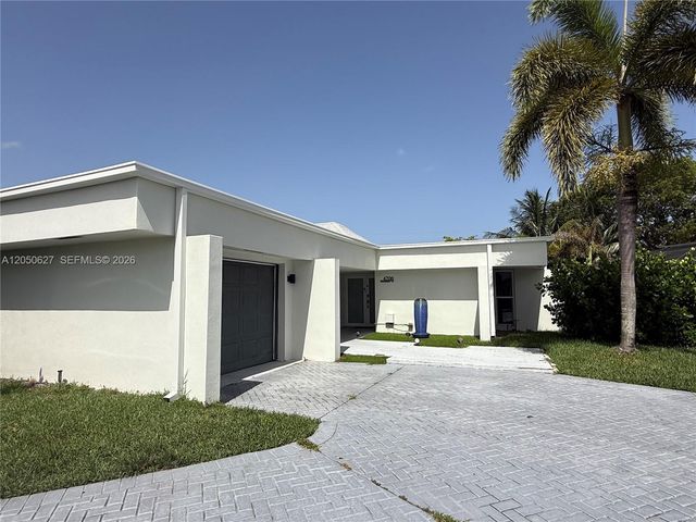 4708 Bayberry Ln, Tamarac, FL 33319