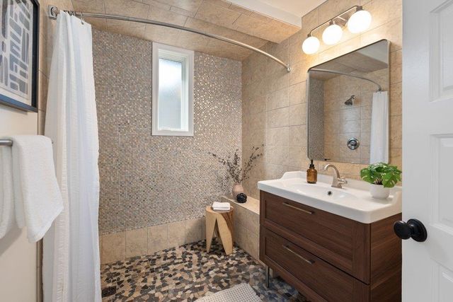 1008 Pacific Ave, Alameda, CA 94501