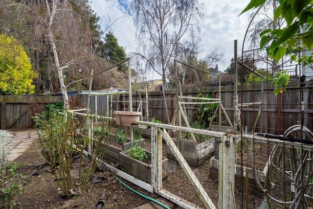 1008 Pacific Ave, Alameda, CA 94501