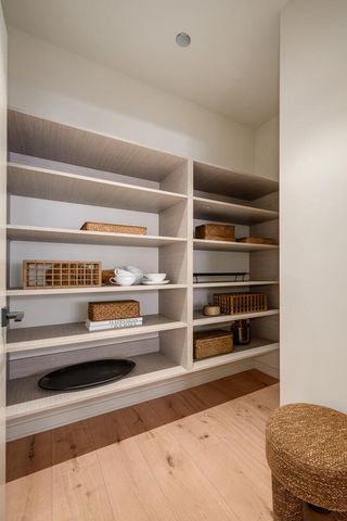 1257 N ASHLAND Avenue 204, Chicago, IL 60622