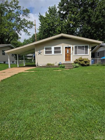 10519 Lilac Avenue, St Louis, MO 63137