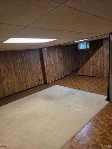 10519 Lilac Avenue, St Louis, MO 63137
