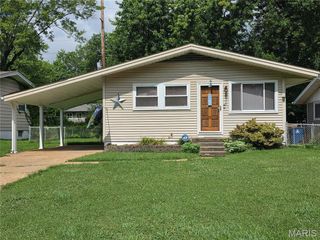 10519 Lilac Avenue, St Louis, MO 63137