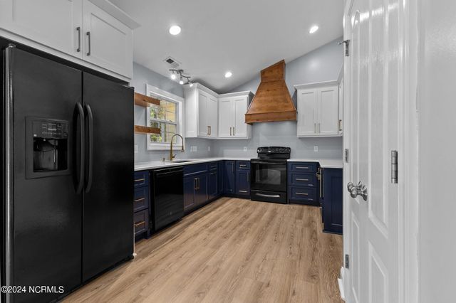 75 Riviera Lane, Sanford, NC 27332