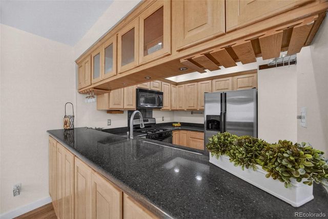 1990 S Helena Street E, Aurora, CO 80013