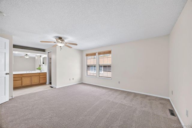 1990 S Helena Street E, Aurora, CO 80013