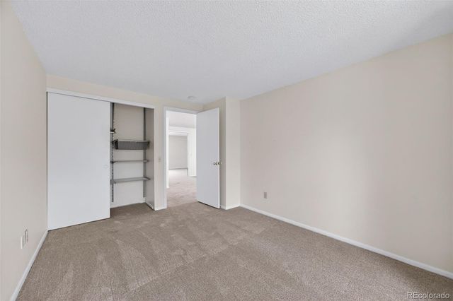 1990 S Helena Street E, Aurora, CO 80013