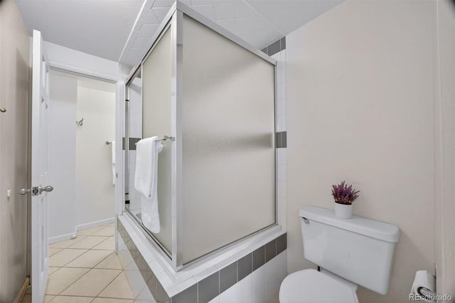 1990 S Helena Street E, Aurora, CO 80013