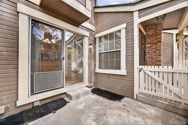 1990 S Helena Street E, Aurora, CO 80013