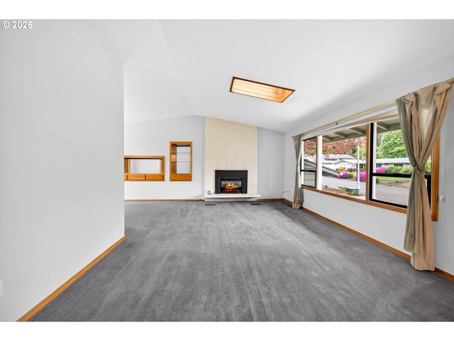 12040 Sw 116TH Ave, Tigard, OR 97223