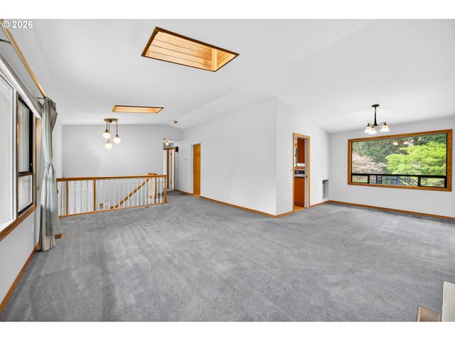 12040 Sw 116TH Ave, Tigard, OR 97223