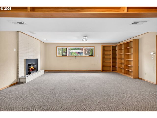 12040 Sw 116TH Ave, Tigard, OR 97223