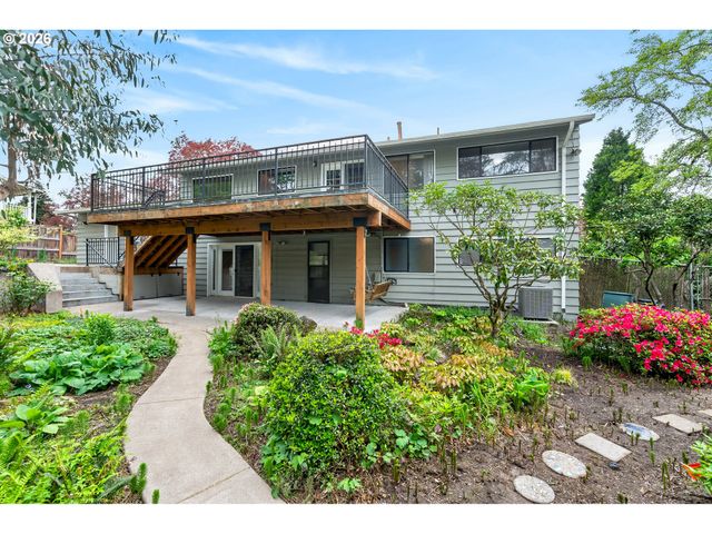 12040 Sw 116TH Ave, Tigard, OR 97223