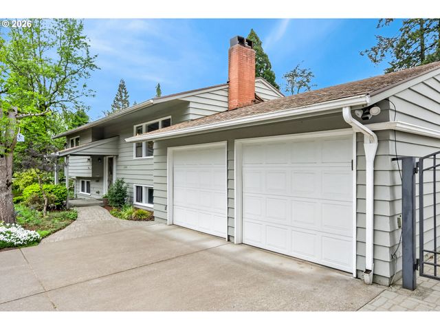 12040 Sw 116TH Ave, Tigard, OR 97223