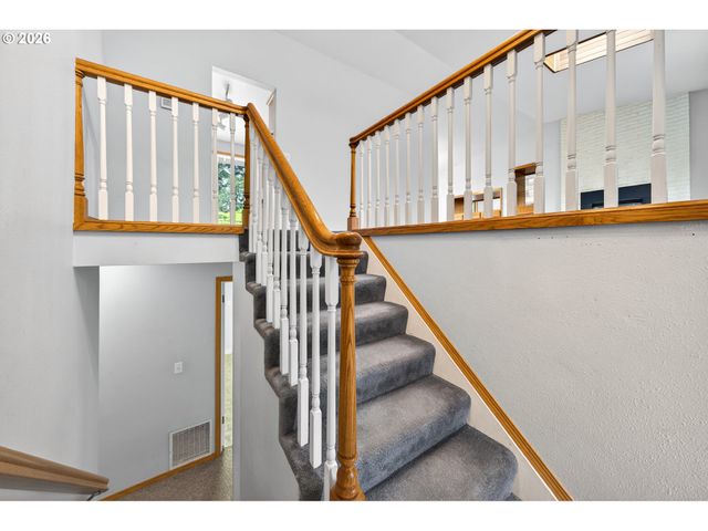 12040 Sw 116TH Ave, Tigard, OR 97223