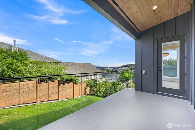 3953 Rock Ridge Pkwy, Anacortes, WA 98221
