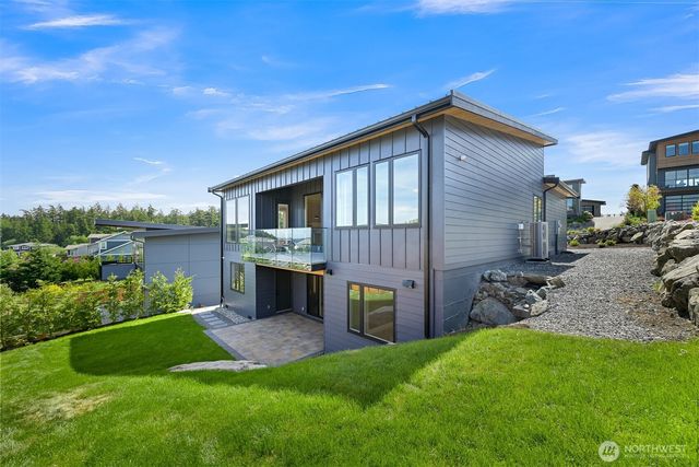3953 Rock Ridge Pkwy, Anacortes, WA 98221
