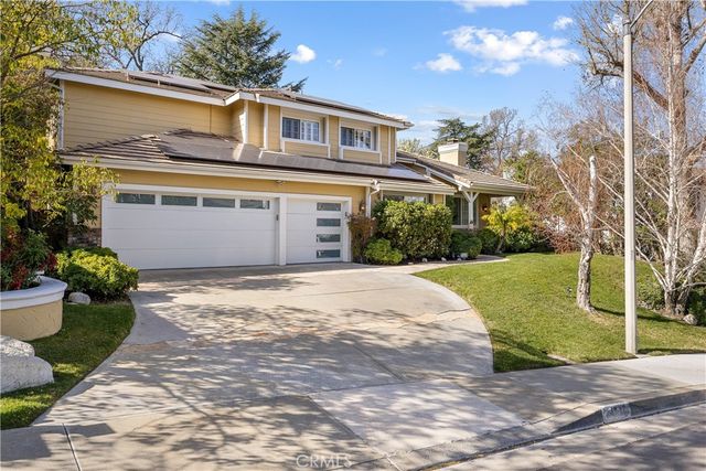 24587 Lola, Newhall, CA 91321